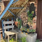 Yarm & Sleeping 4 Next To Fox Covert Pub *