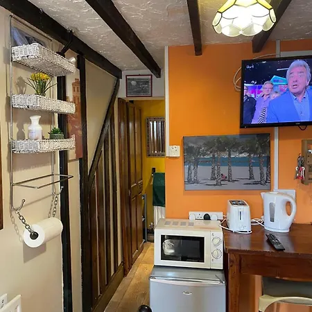 Дом отдыха Yarm Cottages Sleeping 4 Next To Fox Covert Pub *
